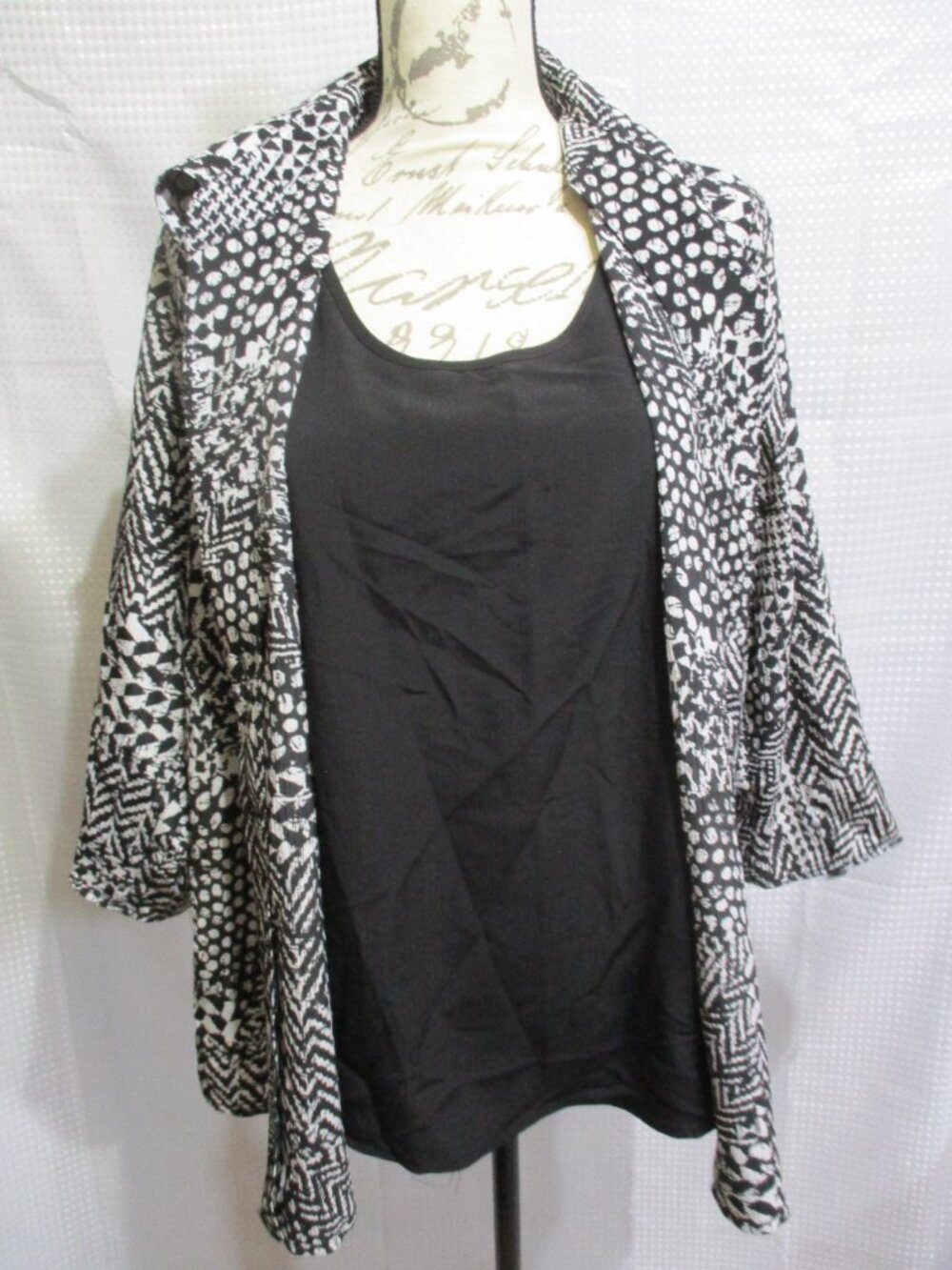 Just My Size Women's Blk/White Pullover Mock Tank w/Button Shirt 1 Pc Sz. 1X/16W